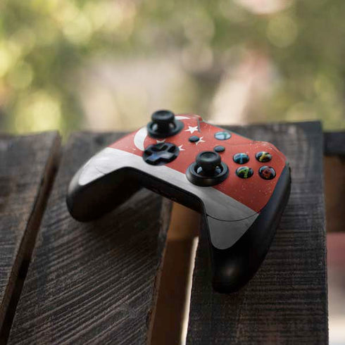 Singapore Flag Distressed Xbox One Elite Controller Skin